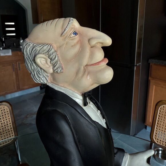 Bombay 18.5" James The Butler Wine Bottle Holder Statue Sculpture Figurine - Picture 5 of 12